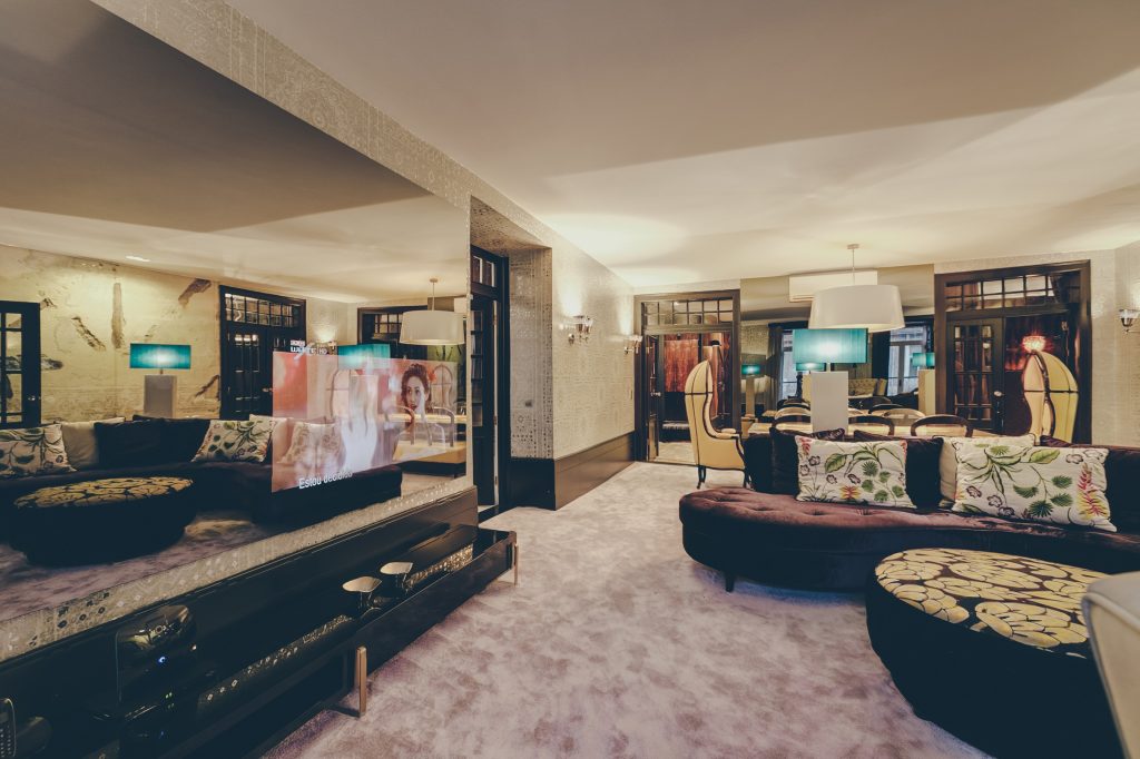 Gem Lisbon Rental Apartment, Master Deco Gem Luxury in Bica, luxury living room