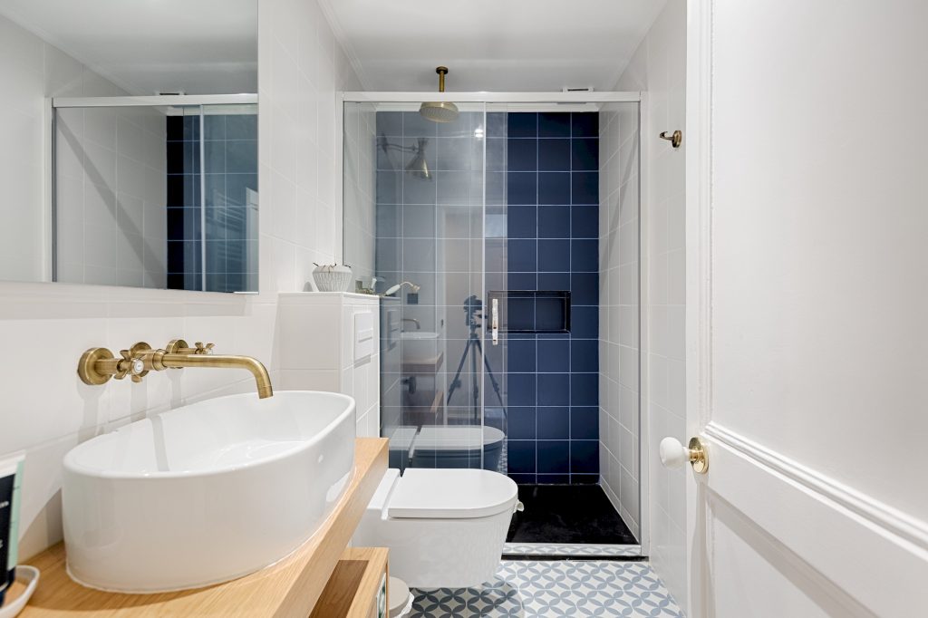 Gem Lisbon Rental Apartment, Master Deco Gem in Baixa, beautiful bathroom
